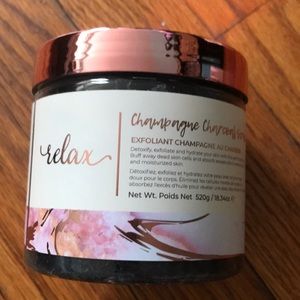 FabFitFun Manna Kadar Champagne body scrub